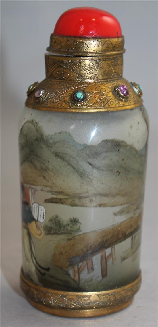 A Chinese inside-painted glass table snuff bottle, early 20th century, Richards no. 72